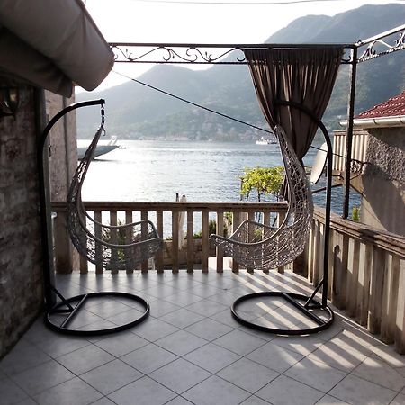 Apartment Aleksandar Tivat Exteriör bild