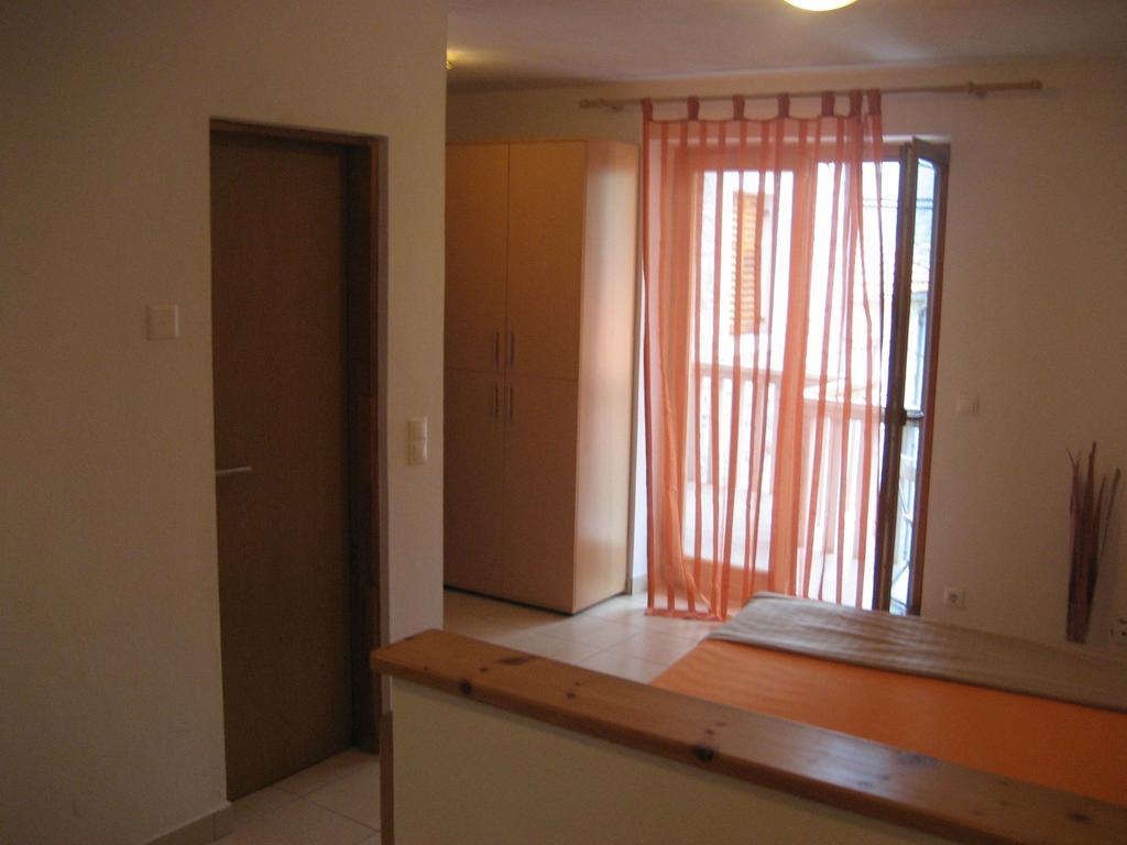 Apartment Aleksandar Tivat Exteriör bild
