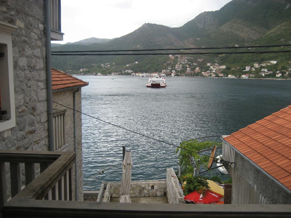 Apartment Aleksandar Tivat Exteriör bild