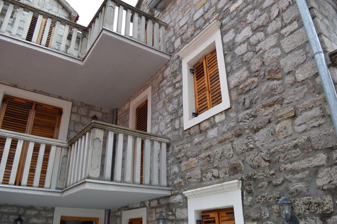 Apartment Aleksandar Tivat Exteriör bild