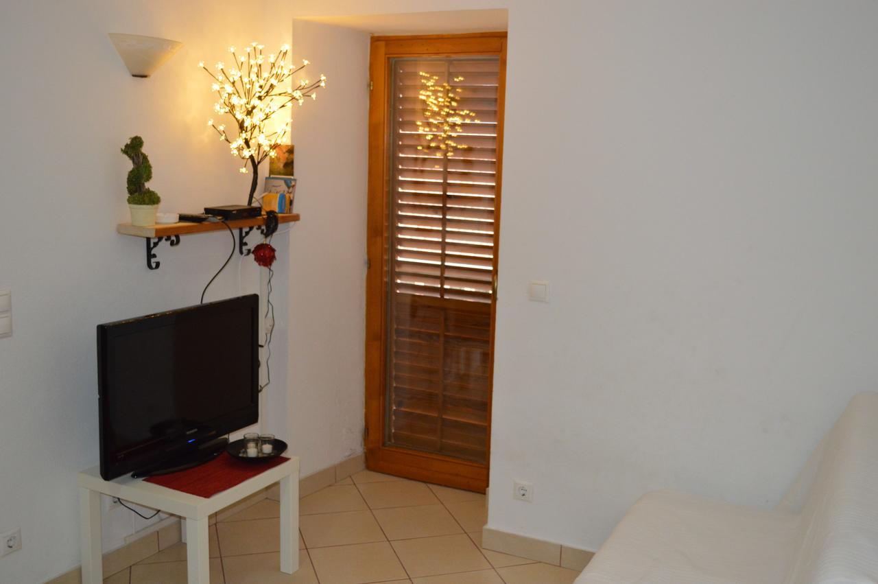 Apartment Aleksandar Tivat Exteriör bild