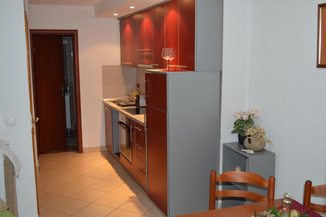 Apartment Aleksandar Tivat Exteriör bild